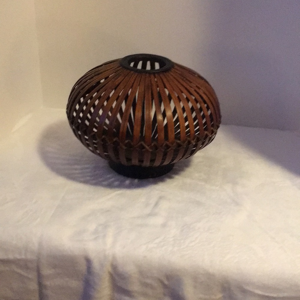 Round wooden vase basket with wooden opening on top see through rattan basket